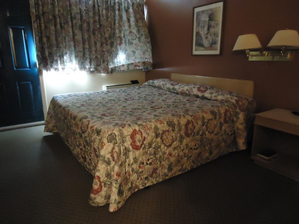 Canadian Motor Hotel Sault Ste. Marie Eksteriør billede
